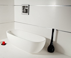 Montebianco Ванна из акрилового камня Izeo – фотография-2