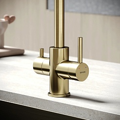 Sancos Смеситель для кухни Vela брашированное золото SC4013BG PVD покрытие – фотография-4