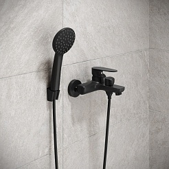 Aringa Смеситель для ванны и душа Рейн AR02006BL черный – фотография-3