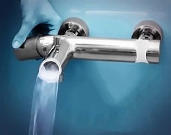 Jacob Delafon Смеситель для ванны Toobi E8963-BN – фотография-3