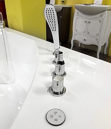 Gemy Акриловая ванна G9080 O с TV – фотография-4