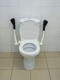 Оскольская керамика Унитаз-компакт Персона Премиум с двойным поручнем для инвалидов – фотография-4